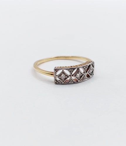 Bague 54 Bague jarretière Art déco en or 18k et platine, diamants taille ancienne 58 Facettes A08101