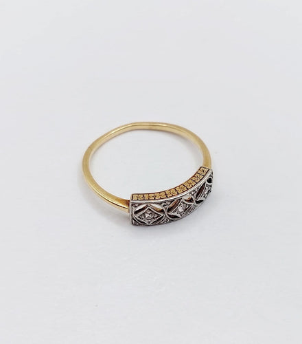 Bague 54 Bague jarretière Art déco en or 18k et platine, diamants taille ancienne 58 Facettes A08101