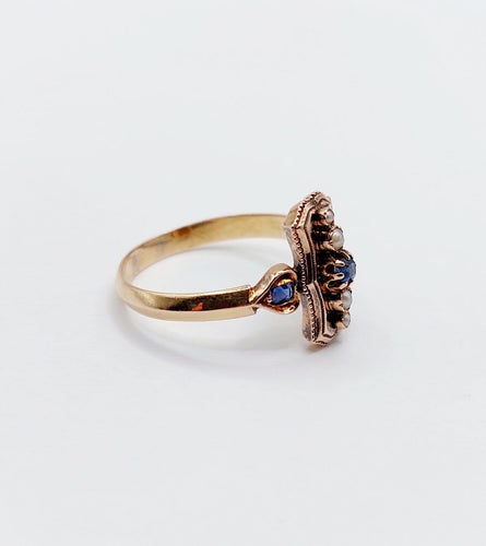 Bague 57.5 Bague marquise ancienne en or rose 18k, saphirs et perles, vers 1890 58 Facettes A08102