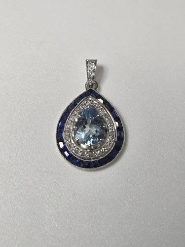 Pendentif Pendentif en or blanc avec aigue-marine, saphirs et diamants 58 Facettes Bague_009