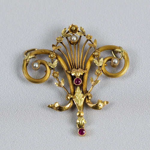 Pendentif Pendentif ancien victorien en or jaune 18 carats, perles et rubis 58 Facettes