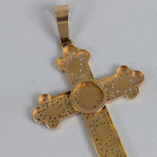 Pendentif Pendentif croix tréflée ajourée en or jaune 18 carats, 8 cm 58 Facettes