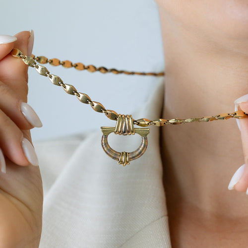 https://cdn.shopify.com/s/files/1/0940/1971/5447/files/Collier_Cartier.jpg?v=1793053827