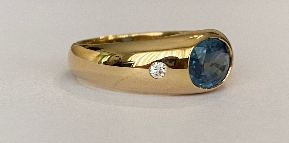 Bague 60 Bague pour homme en or jaune 18k avec saphir bleu et diamants 58 Facettes ring