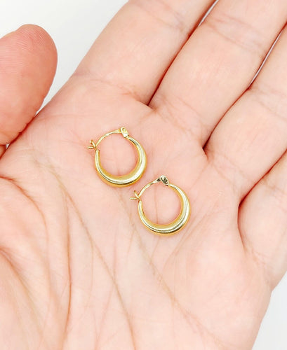 Boucles d'oreilles Créoles vintage en or 14k 58 Facettes A08127