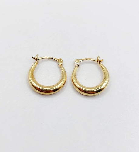 Boucles d'oreilles Créoles vintage en or 14k 58 Facettes A08127