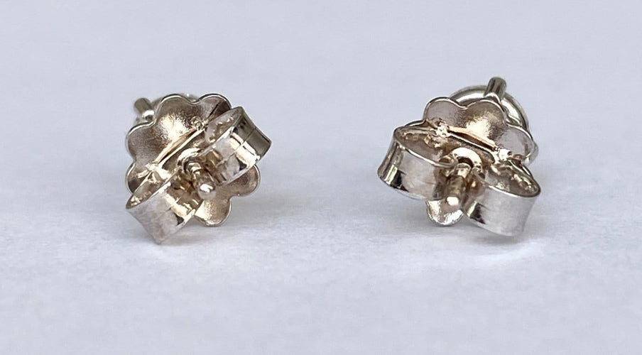 Boucles d'oreilles Boucles d’oreilles solitaires en or blanc 18 ct avec diamants 58 Facettes earrings