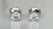 Boucles d'oreilles Boucles d’oreilles solitaires en or blanc 18 ct avec diamants 58 Facettes earrings