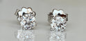 Boucles d'oreilles Boucles d’oreilles solitaires en or blanc 18 ct avec diamants 58 Facettes earrings
