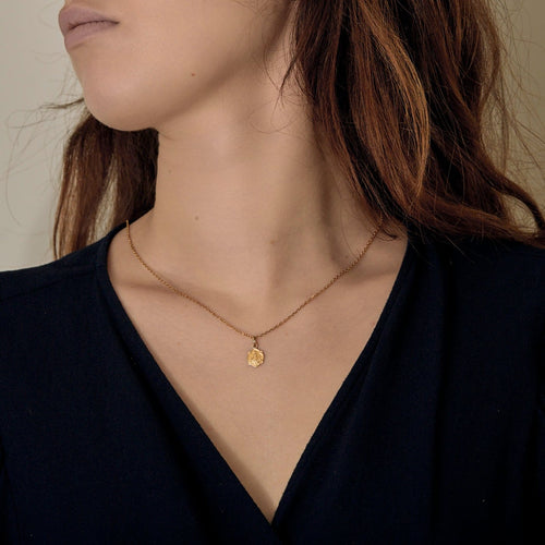 Pendentif Notre-Dame des Désemparés - Médaille ancienne en or jaune 18k 58 Facettes MédailledNDdDJ