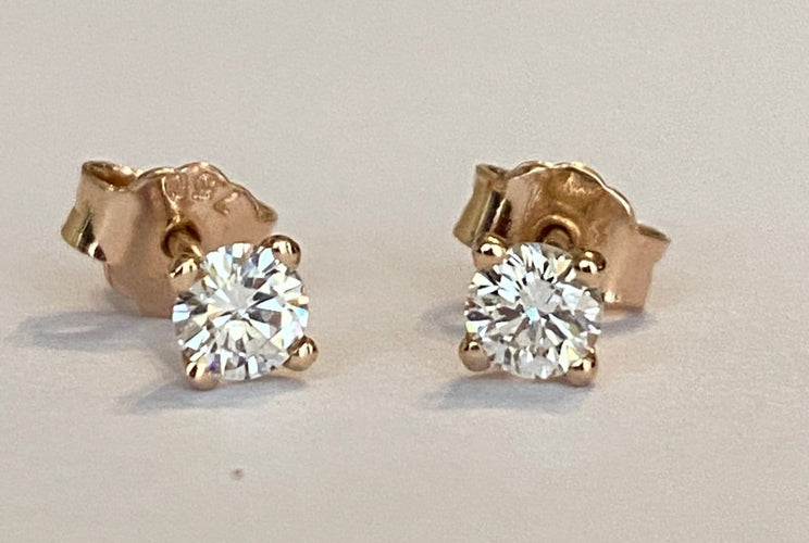 Boucles d'oreilles Boucles d’oreilles - Puces solitaires en or rose 18 carats avec diamants (0,39 ct) 58 Facettes earrings