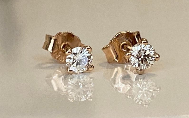 Boucles d'oreilles Boucles d’oreilles - Puces solitaires en or rose 18 carats avec diamants (0,39 ct) 58 Facettes earrings