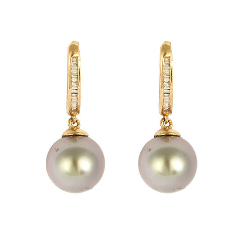 Boucles d'oreilles Boucles d’oreilles dormeuses en or rose 18K, diamants baguettes et perles de Tahiti 58 Facettes Dormeusesbaguettesperles
