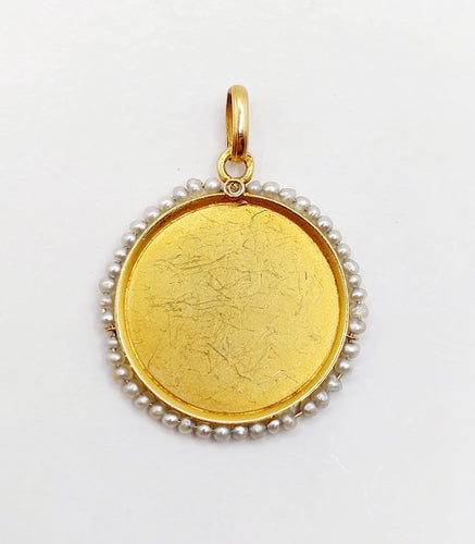 Pendentif Médaille religieuse en or 18k, Vierge Marie et perles, vers 1900, signée Émile Dropsy 58 Facettes A08136
