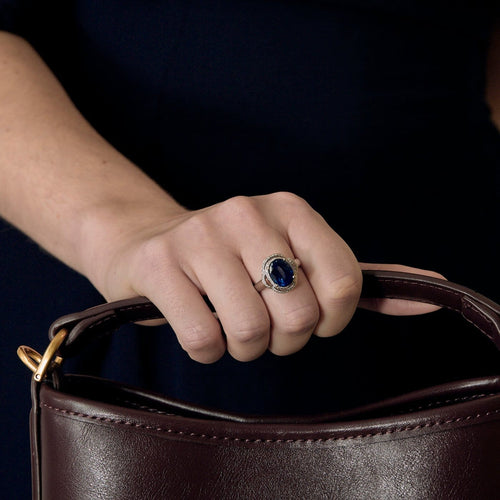 Bague 54.5 Bague en or blanc 18k, saphir synthétique et diamants 58 Facettes BGshsyntdtsG