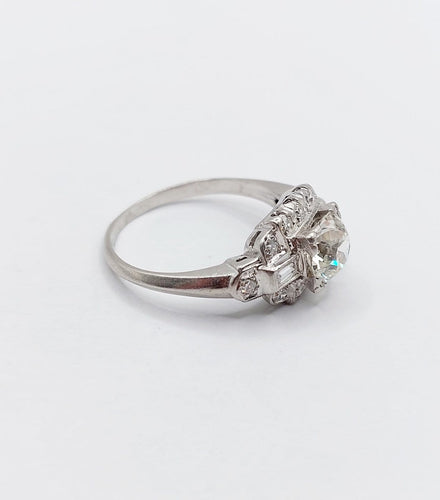 Bague 53 Bague tank Art déco en platine, diamant taille ancienne de 1,20 ct (vers 1930) 58 Facettes A08051