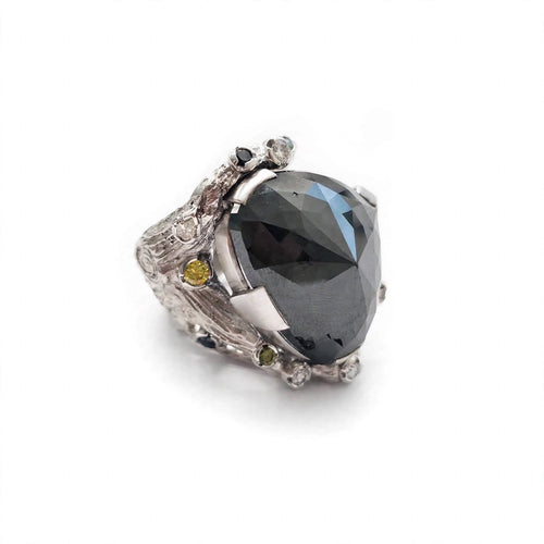 Bague 56 Bague cocktail en or blanc avec diamant noir et diamants de couleur 58 Facettes 740/26 E OC