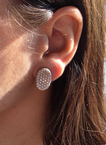 Boucles d’oreilles en or blanc 18 carats pavées de diamants 58 Facettes 1329 B OC