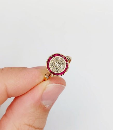 Bague 52 Bague cible Art déco en or 18k, diamant taille rose et rubis synthétiques calibrés 58 Facettes A07847