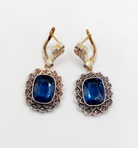 Boucles d'oreilles Dormeuses marguerite anciennes - Boucles d’oreilles en or 18k et argent 58 Facettes A07940