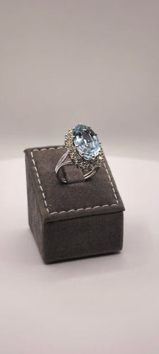 Bague 52 Bague en or blanc 18 carats, aigue-marine ovale et diamants 58 Facettes Valuor Modèle-018