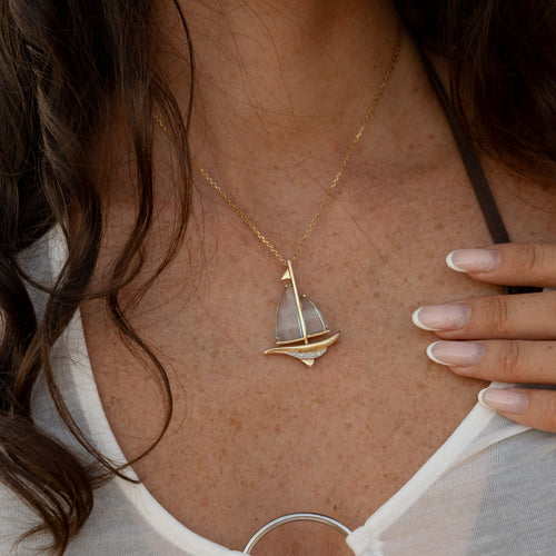 Pendentif voilier vintage en aigue-marine et or jaune 14k 58 Facettes