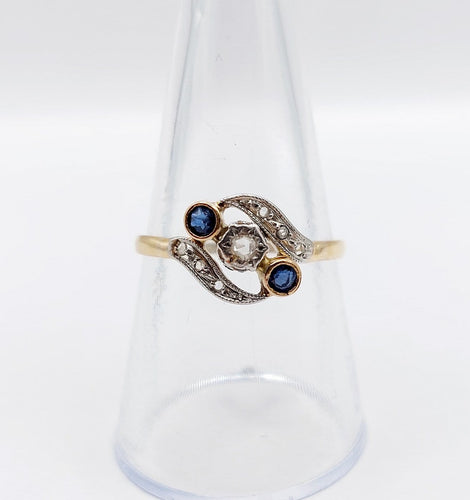 Bague ancienne en or 18k, diamants taille rose et pâtes de verre bleues 58 Facettes A07990