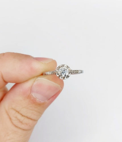 Bague solitaire Art déco en or blanc 18k et platine, diamant taille ancienne 58 Facettes A08006