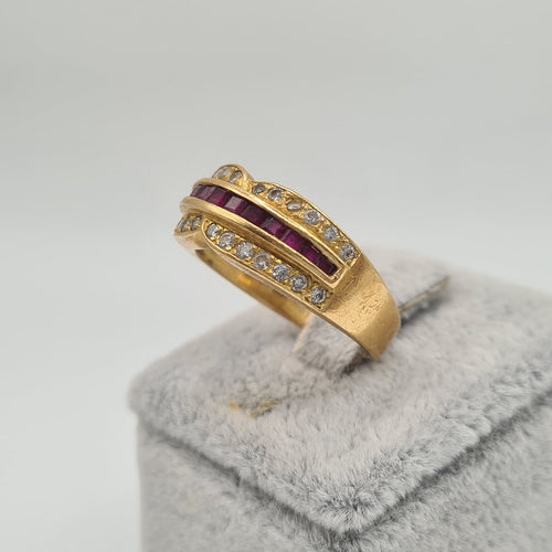 Bague 57 Bague en or jaune 18k avec rubis et diamants 58 Facettes #5072