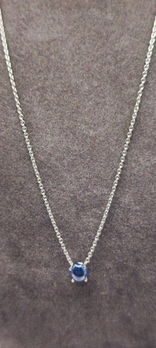 Collier Collier en or blanc 18 carats 750/1000 avec saphir cabochon bleu de Ceylan 58 Facettes 1CA0000002