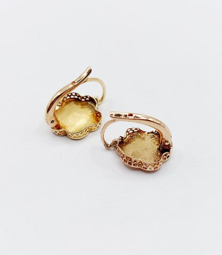 Boucles d'oreilles Boucles d’oreilles dormeuses en or rose 18k, décor floral, vers 1900 58 Facettes A07960