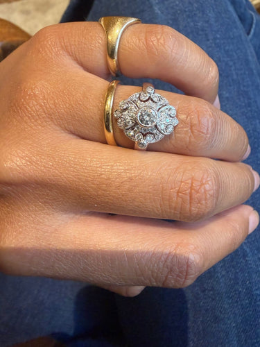 Bague 54 Bague Pompadour en or blanc 18 carats avec diamants 58 Facettes BM295