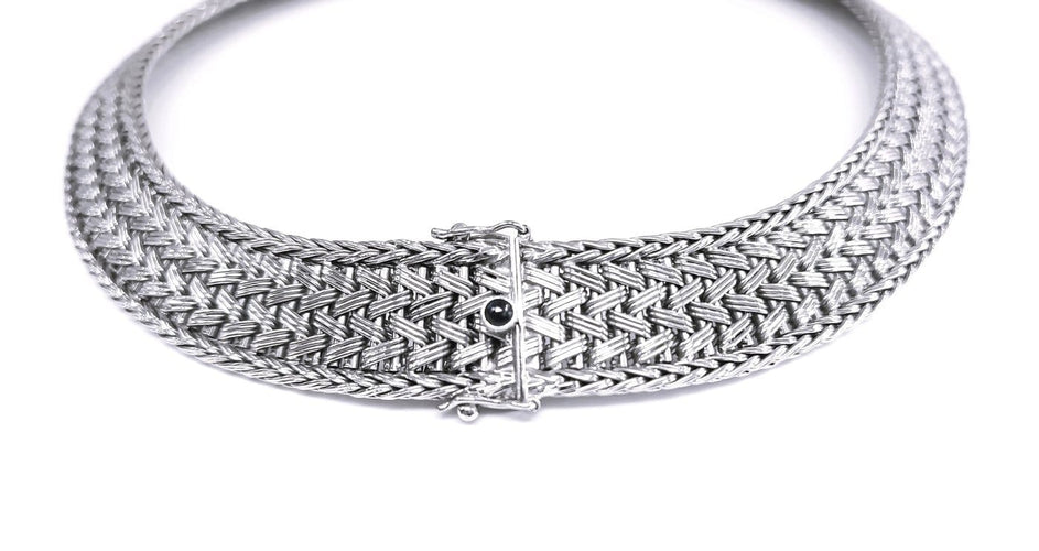Collier CAPLAIN PARIS - Collier semi-rigide en or blanc 18k 58 Facettes Coll.2555
