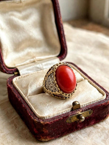 Bague 50 Bague en or jaune et blanc 18k, corail ovale et corps travaillé 58 Facettes 632/26 C SHD