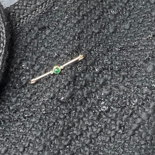 Broche Broche en or jaune 750, émeraude et diamants 58 Facettes Z1351861