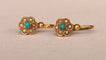 Boucles d'oreilles Boucles d’oreilles dormeuses anciennes en or jaune 18k, turquoise, perles et boîte d’origine 58 Facettes earrings