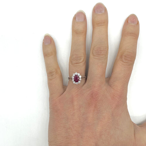 Bague 52 Bague en or blanc rubis et diamants 58 Facettes Z1351556