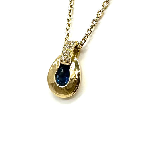 Pendentif Pendentif en or jaune 750 avec saphir et diamants 58 Facettes Z1351376