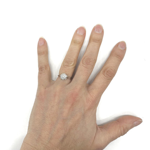 Bague 49 Bague en platine ornée de diamants 58 Facettes Z15B51638