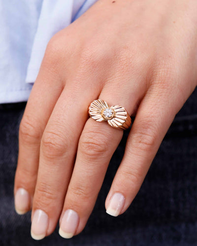 Bague 53 Bague éventail en or jaune 18 carats et diamant 58 Facettes 17189