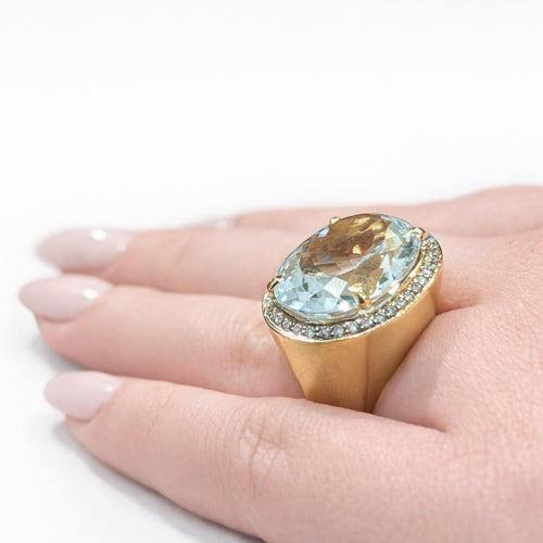 Bague 55 Bague cocktail en or jaune avec topaze et diamants 58 Facettes 25024