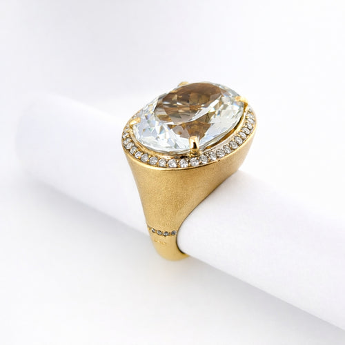 Bague 55 Bague cocktail en or jaune avec topaze et diamants 58 Facettes 25024