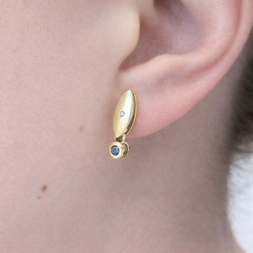 Boucles d'oreilles Boucles d'oreilles marquise en or jaune, diamants et gemmes bleues 58 Facettes 27266