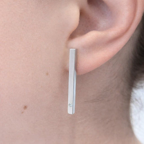 Boucles d'oreilles Boucles d'oreilles pendantes en or blanc et diamants 58 Facettes 30220
