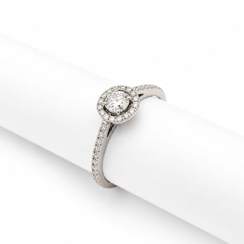 Bague 53 Bague halo en or blanc et diamants 58 Facettes 31068