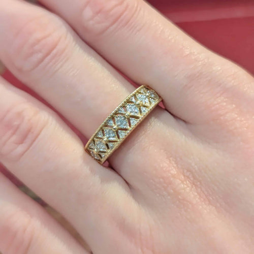 Bague 58 Bague demi-alliance en or jaune 18 carats et diamants 58 Facettes 32619