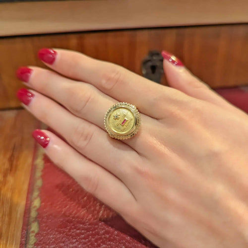 Bague 52 Augis - Bague chevalière en or jaune 18 carats, diamant et rubis 58 Facettes 33094