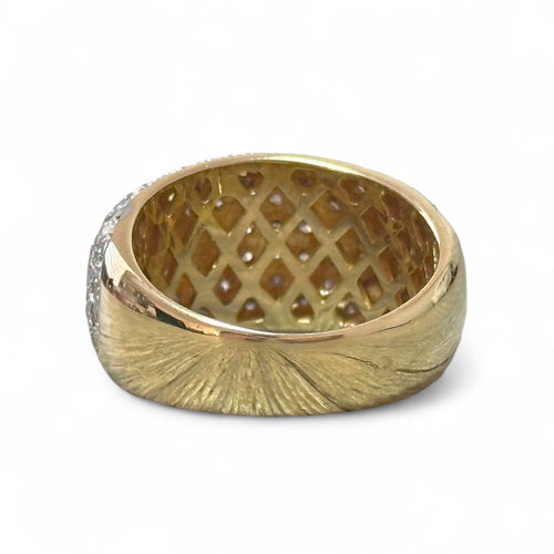 Bague 54 Bague pavée de diamants en or 18 carats 58 Facettes 330
