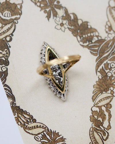 Bague 59 Bague marquise navette en or jaune 750 et diamants 58 Facettes A11943