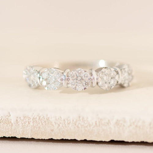 Bague 54 Bague à diamants motif floral en or blanc 14 carats, taille 54 58 Facettes